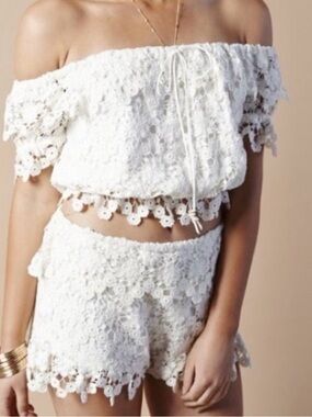 REVOLVE Winston White
Farrah Lace Off the Shoulder Top